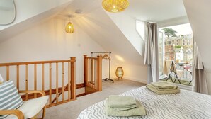 3 bedrooms, iron/ironing board, travel cot, free WiFi - 3 Bed in St. Ives (oc-s30653) (Saint Ive)