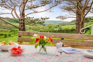 Outdoor dining - 2 Bed in St. Mawgan (oc-l30651) (Saint Mawgan)