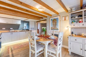 Dining - 3 Bed in Danby (oc-r30587) (Danby)
