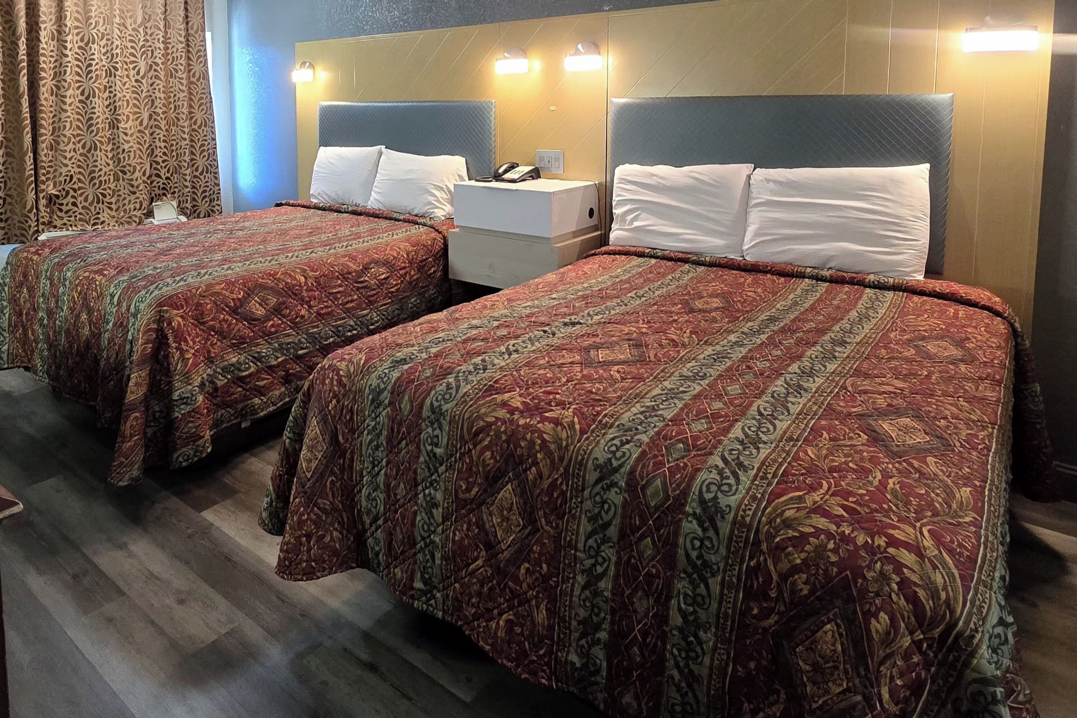 Camas plegables/adicionales gratuitas, wifi gratis y ropa de cama 