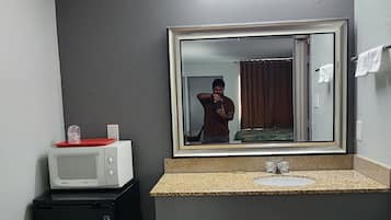 Free toiletries, towels