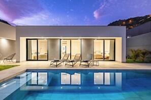 Pool - Villa Wiktoria, by Pausa Holiday Rentals (Ribeira Brava)