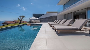 Pool - Villa Rada, by Pausa Holiday Rentals (Estreito da Calheta)
