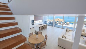 Interior - Villa Rada, by Pausa Holiday Rentals (Estreito da Calheta)
