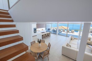 Interior - Villa Rada, by Pausa Holiday Rentals (Estreito da Calheta)