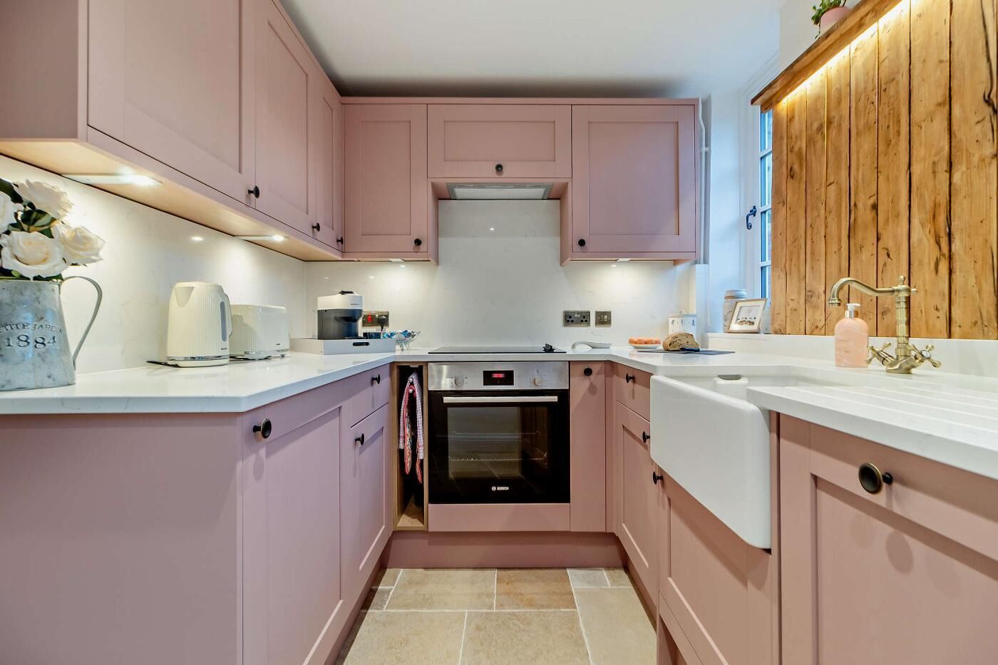 Ofen, Geschirrspüler, Kochgeschirr/Geschirr/Besteck