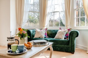 TV - 2 Bed in Southwell (oc-s30604) (Southwell)