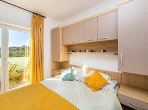 Iron/ironing board, Internet, bed sheets - Apartments Smiljana Podaca - Studio apartment with sea view 2 (Podaca)
