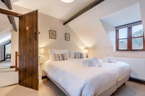 Bügeleisen/Bügelbrett, kostenloses WLAN, Bettwäsche