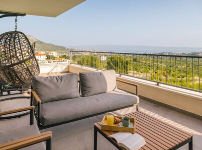 Comfort Apartment Luna - Two Bedroom Apartment With Terrace