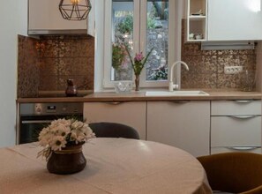 Fridge, microwave, oven, dishwasher - Apartment Central Haven - Three Bedroom Apartment With Balcony and View (Sinj)