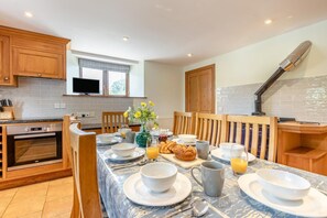 Dining - 4 Bed in St. Endellion (oc-t30725) (Trelights)