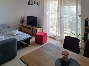 Iron/ironing board, Internet, bed sheets - Apartment Beleca - One Bedroom Apartment with Balcony (Podstrana)
