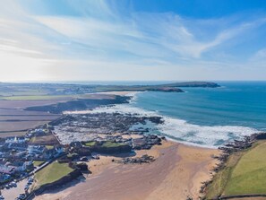 Beach - 5 Bed in Trevone (oc-s30762) (Trevone)