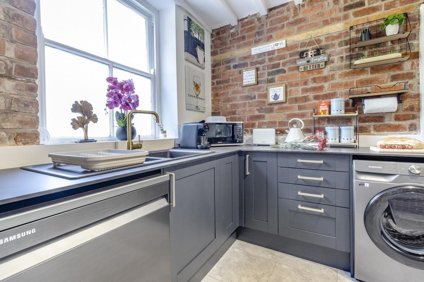 Microwave, oven, dishwasher, cookware/dishes/utensils