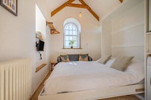 Iron/ironing board, free WiFi, bed sheets - 1 Bed in Pendeen (oc-s30735) (Pendeen)
