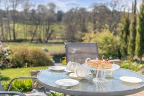 Outdoor dining - 3 Bed in Sidmouth (oc-m30720) (Newton Poppleford)