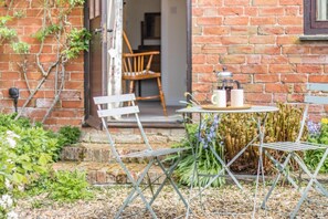 Outdoor dining - 3 Bed in Tong (oc-t30724) (Tong)