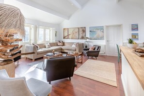 TV - 3 Bed in Portscatho (oc-d30746) (Portscatho)