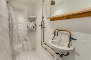 Towels - 1 Bed in St. Ives (oc-b30675) (St Ives)