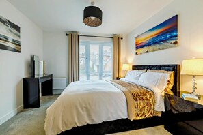 Travel cot, free WiFi, bed sheets - 4 Bed in Seaton (oc-a89856) (Seaton)