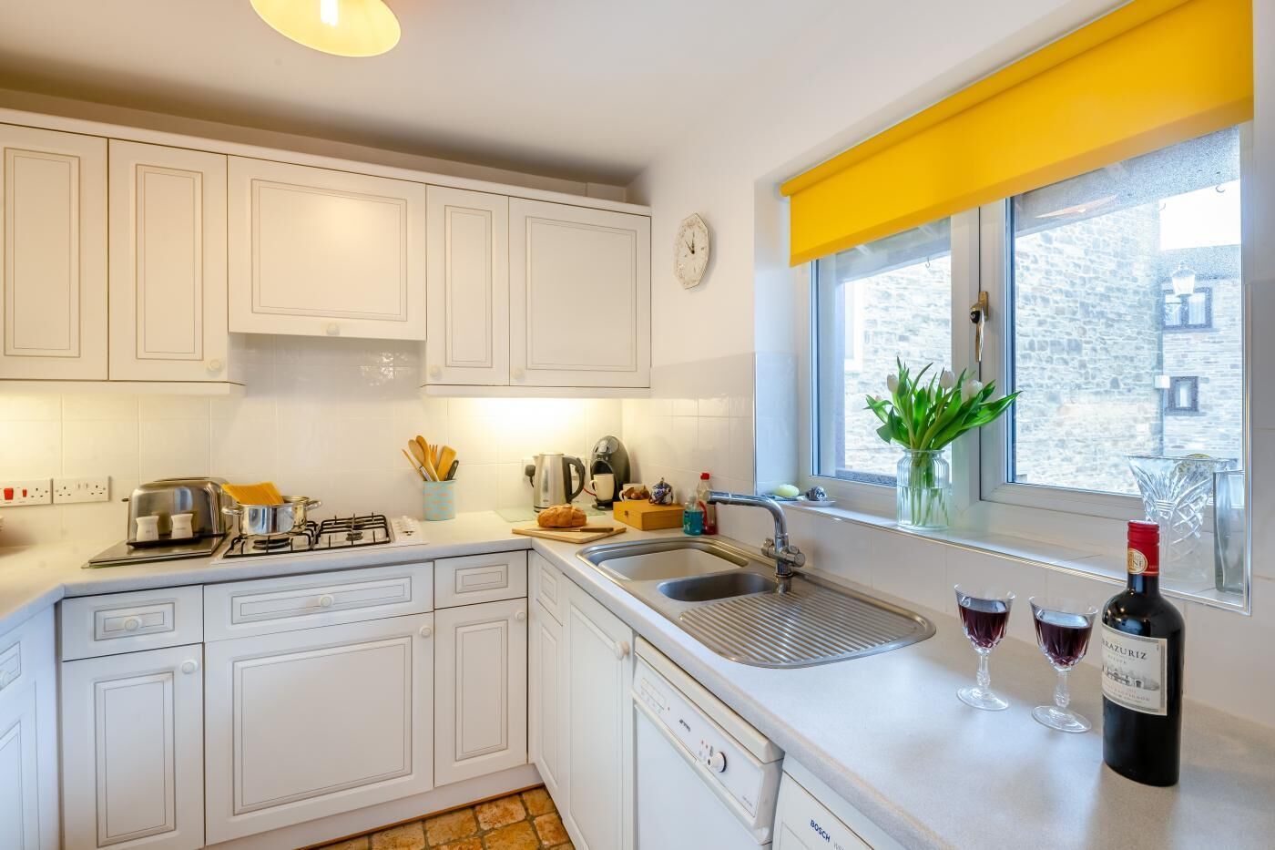 Microwave, oven, dishwasher, cookware/dishes/utensils