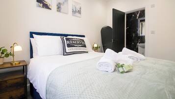 6 chambres, fer et planche à repasser, accès Internet, draps fournis