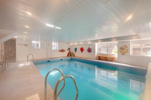 Indoor pool - 4 Bed in East Allington (oc-k30711) (East Allington)