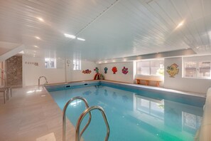 Indoor pool - 3 Bed in East Allington (oc-m30710) (East Allington)