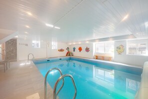 Indoor pool - 4 Bed in East Allington (oc-k30713) (East Allington)