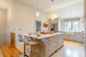 Dining - 3 Bed in Docking (oc-c30709) (Docking)