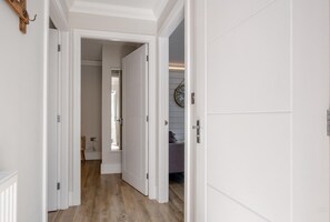 Interior - 2 Bed in Totland Bay (oc-c30684) (Totland)