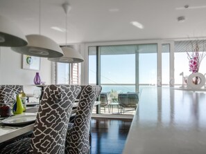 Dining - 4 Bed in Ventnor (oc-k30685) (Ventnor)