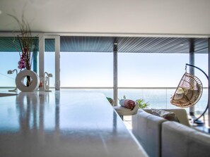 Interior - 4 Bed in Ventnor (oc-k30685) (Ventnor)