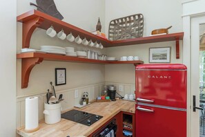 Geladeira, fogão, cooktop, lava-louças