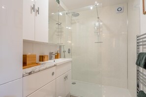 Towels - 1 Bed in Far Forest (oc-d30808) (Far Forest)