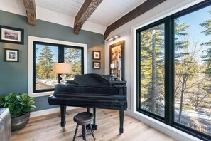 Interior - Walk to Lake Arrowhead Village! Home w/ Lake Views (Lake Arrowhead)