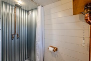 Towels - 1 Bed in Cowling (oc-s30772) (Cowling)