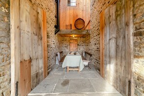 Dining - 4 Bed in Cowling (oc-h30773) (Cowling)