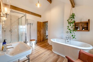 Towels - 4 Bed in Cowling (oc-h30773) (Cowling)