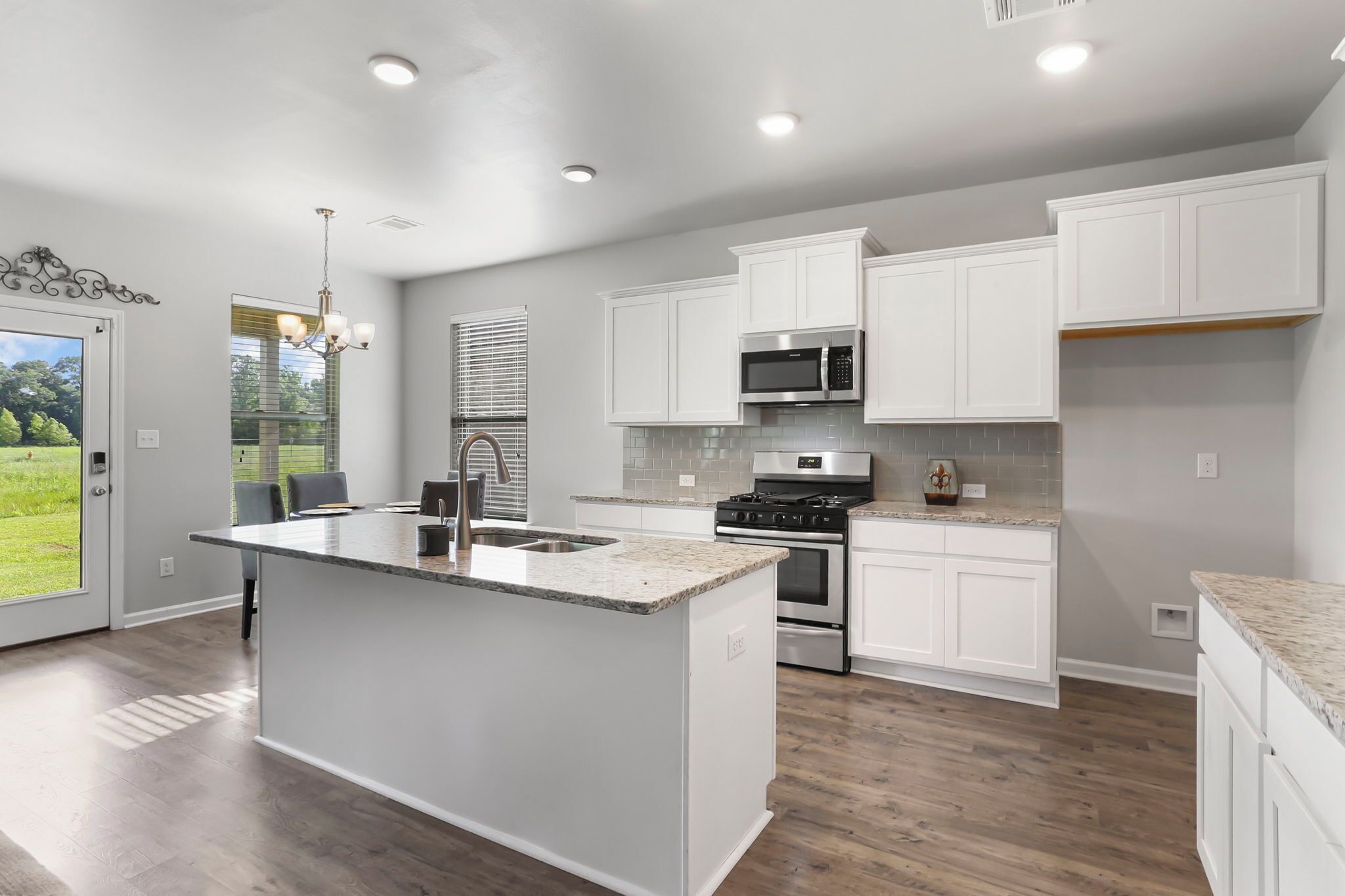 Micro-ondas, fogão, cooktop, lava-louças