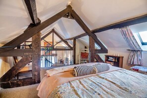 Fer et planche à repasser, Wi-Fi gratuit, draps fournis