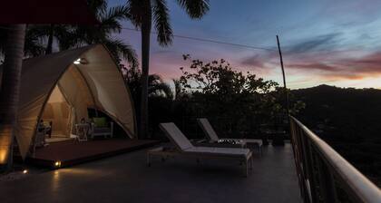 A Slice of Paradise.
Superb private luxury tent with stunning ocean view