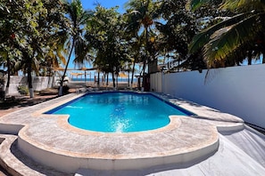 Pool - Quinta Brisas del Surf Playa La Libertad (La Libertad)