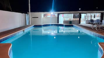 10 utendørsbassenger