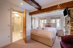 Iron/ironing board, free WiFi, bed sheets - 3 Bed in West Burton (oc-w30775) (West Burton)