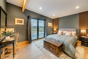 Bügeleisen/Bügelbrett, kostenloses WLAN, Bettwäsche