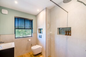 Towels - 2 Bed in Austwick (oc-d30840) (Eldroth)