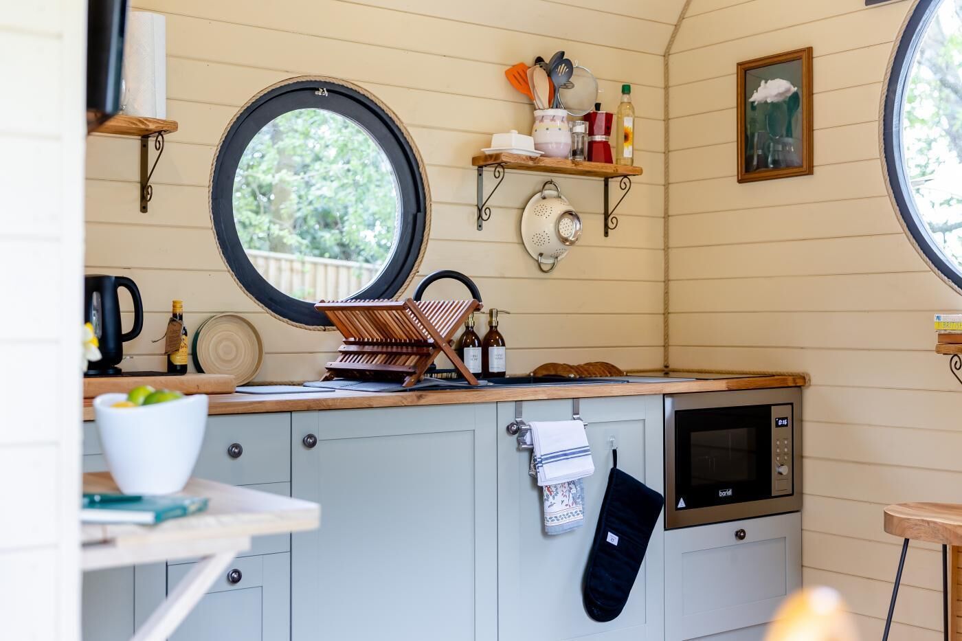 Microwave, oven, cookware/dishes/utensils