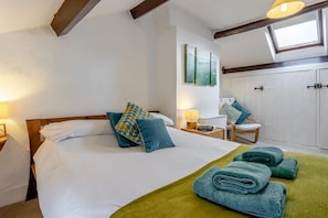 Iron/ironing board, free WiFi, bed sheets
